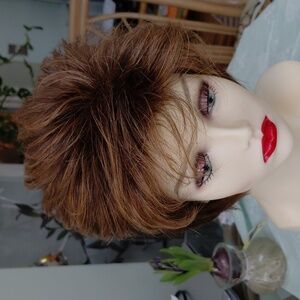 RAQUEL Welch Wig WHISPER IN R829S GLAZED HAZELNUT